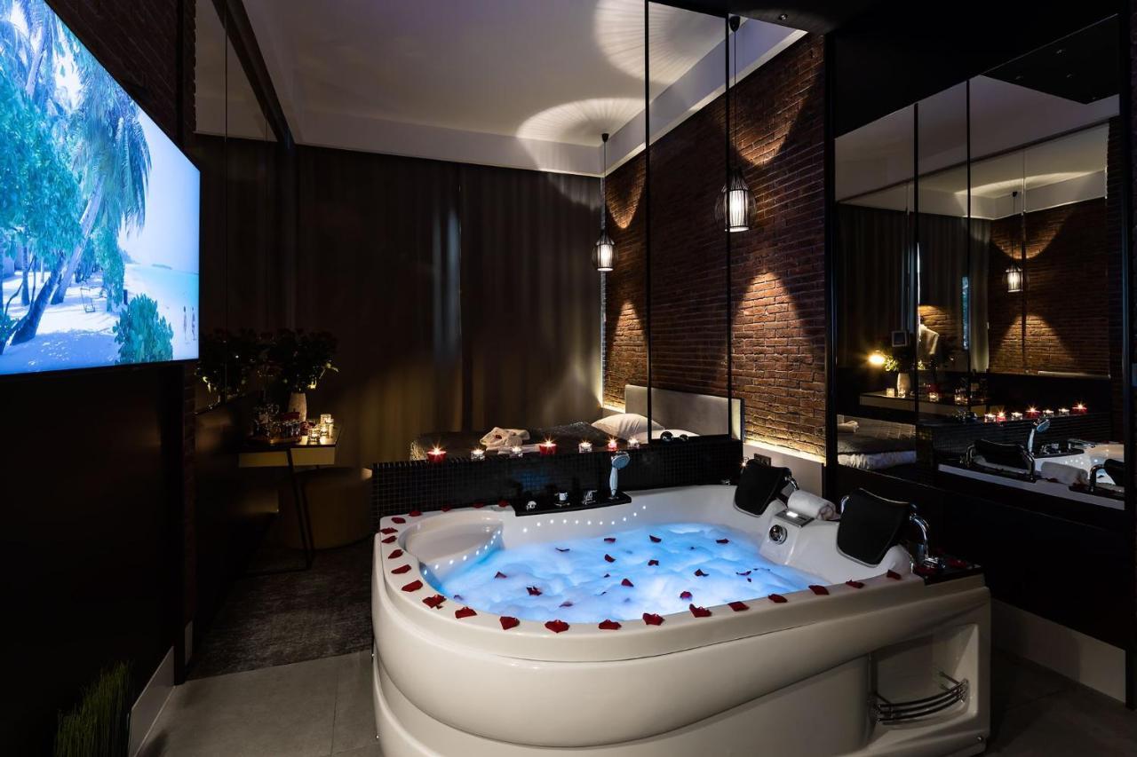 Starowislna Vip Apartamenty Jacuzzi คราคูฟ ภายนอก รูปภาพ