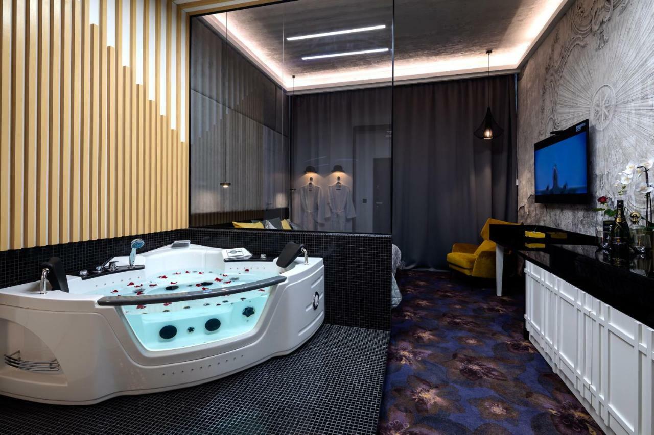 Starowislna Vip Apartamenty Jacuzzi คราคูฟ ภายนอก รูปภาพ