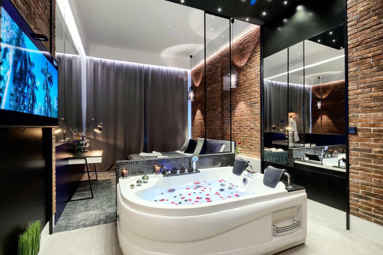 Starowislna Vip Apartamenty Jacuzzi คราคูฟ ภายนอก รูปภาพ